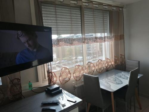 Appartement Location d'appartement entièrement meublé près de Genève 4    4ème étage sans ascenseur Rue du Clos Fleury 74100 Annemasse Rhône-Alpes