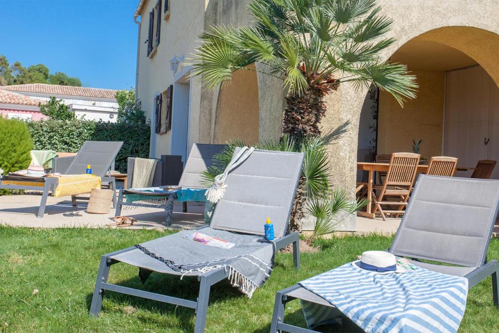 Appartement location de vacances Olivier jardin privatif et piscine chauffée partagée GQVX+2G Calvi n/a 20260 Calvi