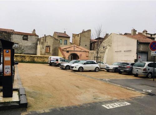 Location F1 neuf centre historique Riom (63) - Puy-de-Dôme, Auvergne
