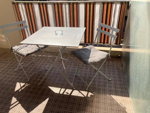 Location studio bord de mer proche menton Monaco