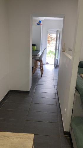 Location T3 meublé avec jardin