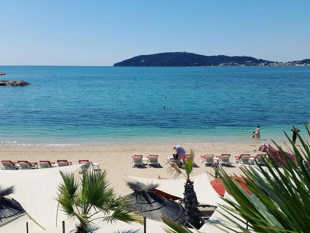 Appartement location vacances T4 bas de villa Toulon 283 Avenue François Nardi 83000 Toulon