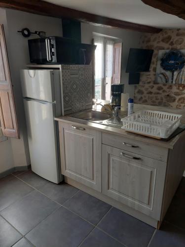 locationseillans var studio violette3e etage