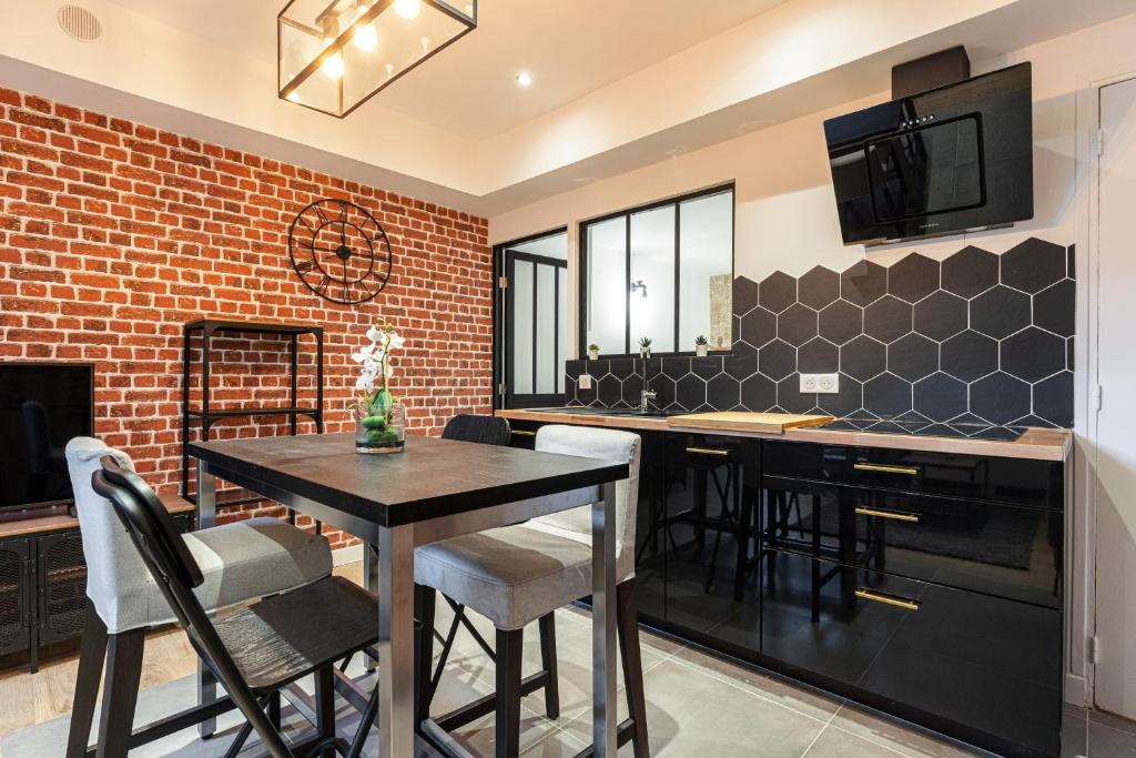 LOFT 1 CHAMBRE PRES MER 59 Boulevard Edouard Herriot, 06200 Nice