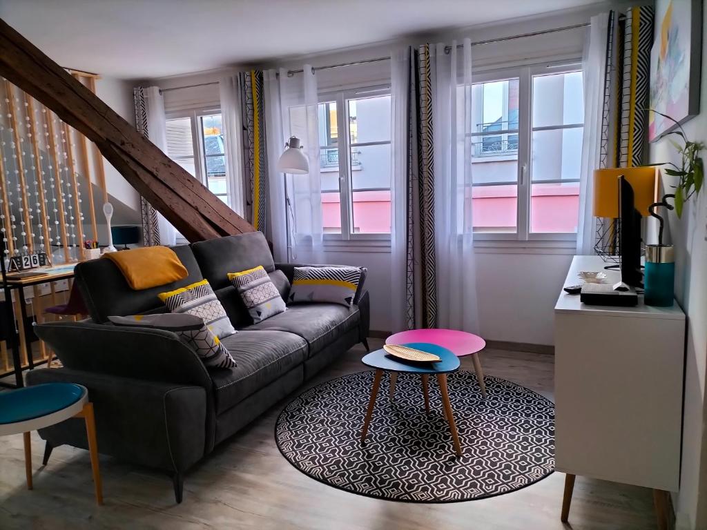 Appartement Loft 3 étoiles, authentique et lumineux au pied des Pyrénées 2 Rue de Montesquiou 65200 Bagnères-de-Bigorre