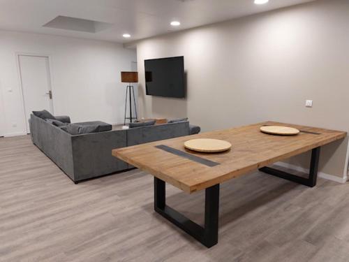 LOFT 8 chambres, 8 à 16 personnes, 8 chambres