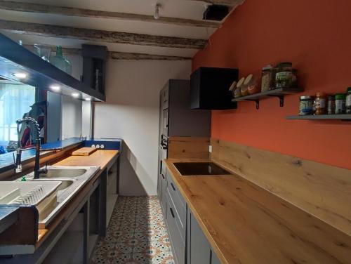 Loft atypique au pieds des remparts