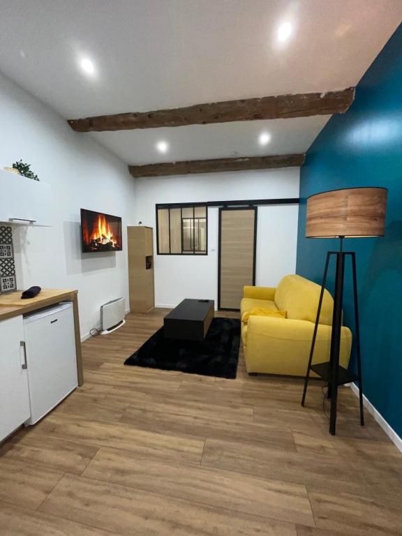 Loft atypique sétois 18bis 18 Grande Rue Haute, 34200 Sète