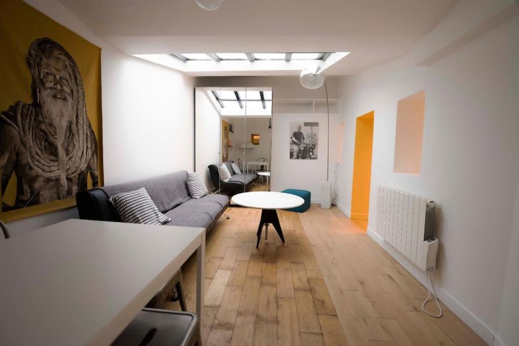 Appartement Loft au cœur du 17 eme 38 Rue Davy 75017 Paris