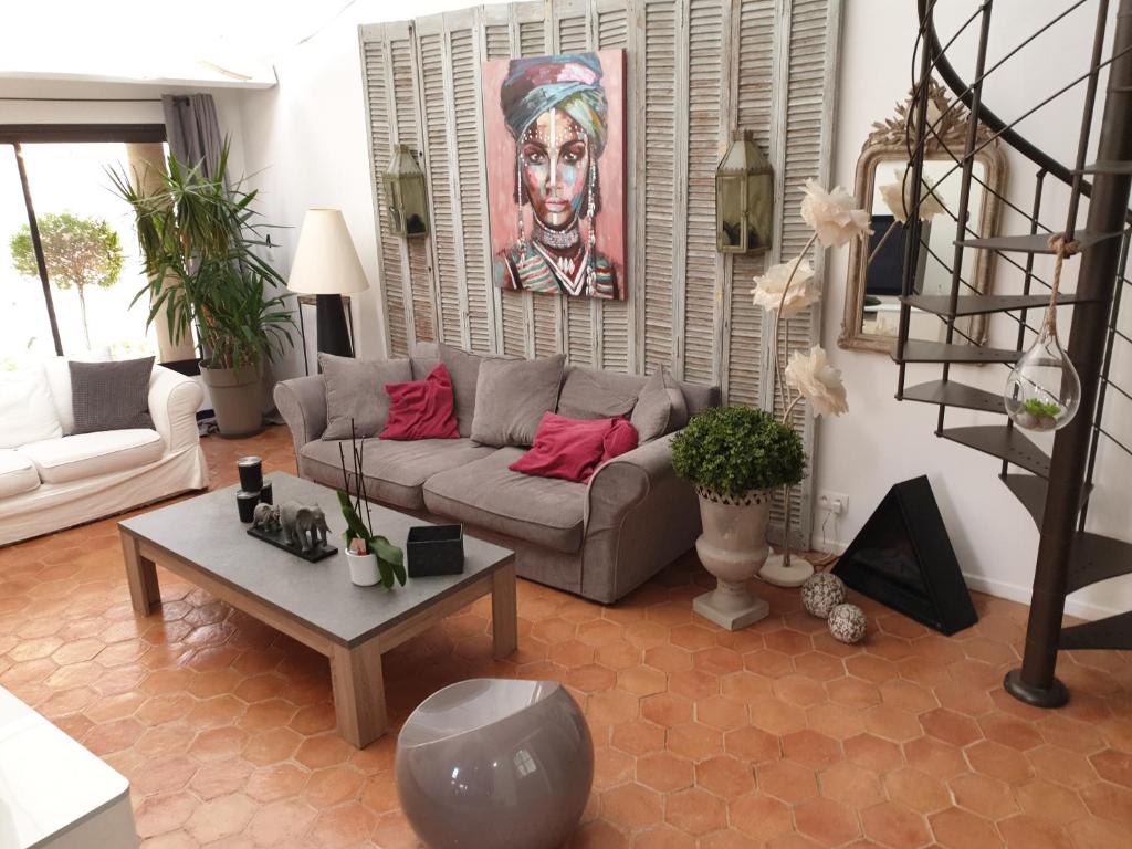 Appartement Loft avec spa Lourmarin 9 Rue du Grand Pré 84160 Lourmarin