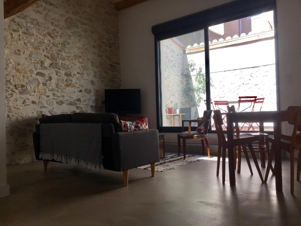 Appartement LOFT COCON EN PLEIN CENTRE DE SETE 42BIS  Rue Pierre Semard 34200 Sète