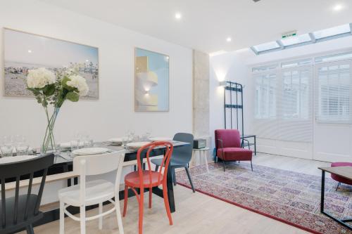 Loft Design for 8 people in Heart of Paris