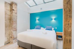 Loft Design for 8 people in Heart of Paris