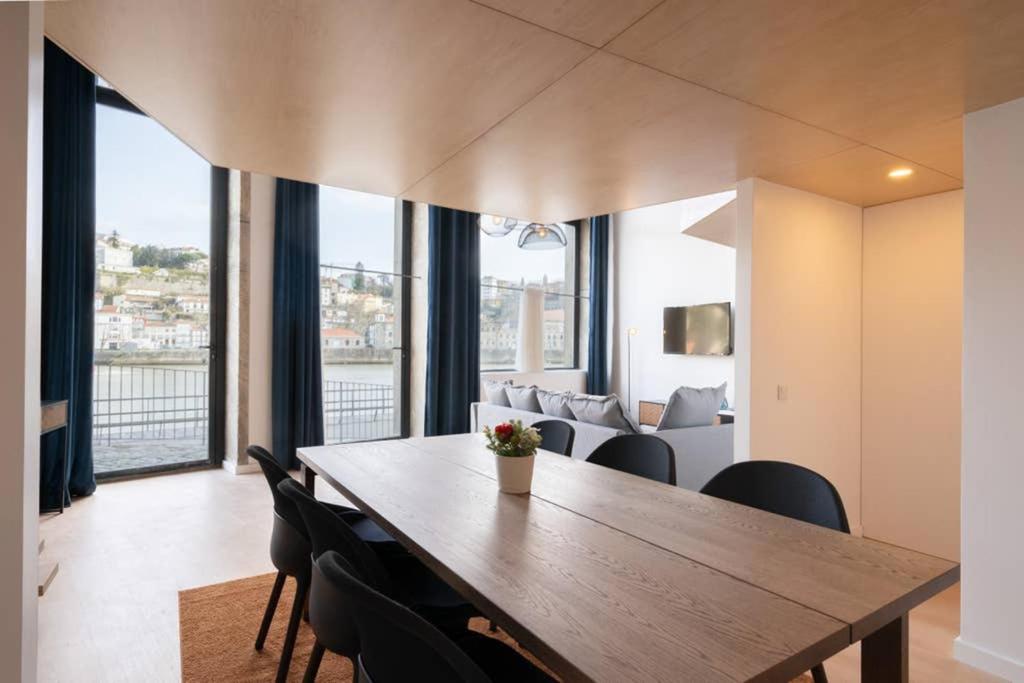 Loft Douro Cais da Fontaínha Cais Capelo Ivens, 68, 4400-152 Vila Nova de Gaia