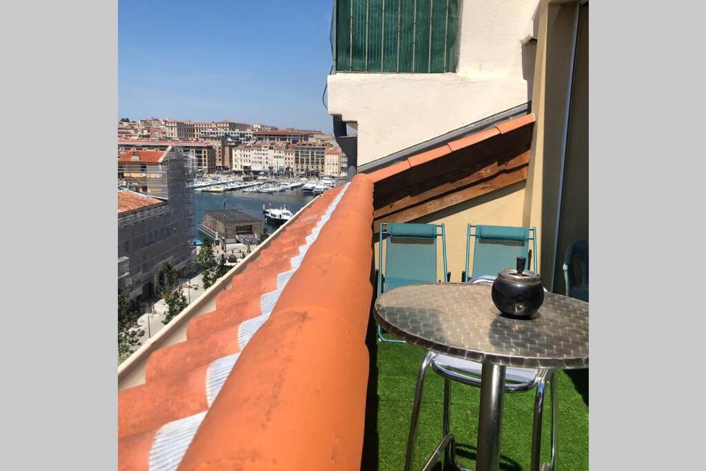 Appartement Loft du Vieux Port Terrasse Rooftop 7 Cours Jean Ballard 13001 Marseille