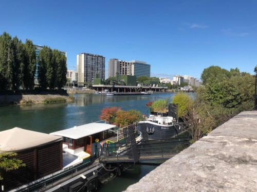 Loft en bord de Seine à Neuilly
