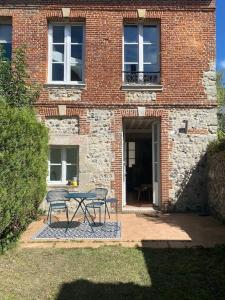 Appartement Loft/jardin et parking : Le Petit Clos Bourdet Rez-de-chaussée 48 Rue Bourdet 14600 Honfleur Normandie
