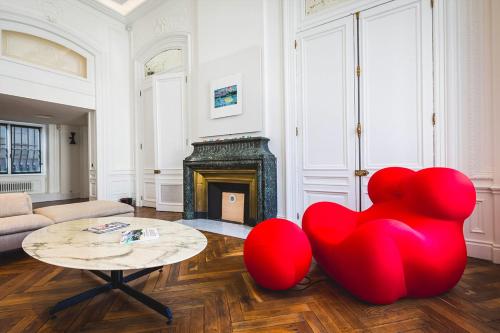 LOFT KEYWEEK contemporary Loft style Apartment in Biarritz City center