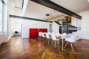 LOFT KEYWEEK contemporary Loft style Apartment in Biarritz City center
