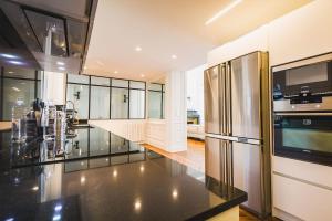 LOFT KEYWEEK contemporary Loft style Apartment in Biarritz City center
