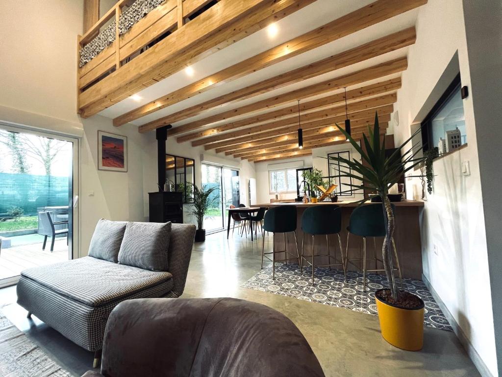 Appartement Loft neuf tout équipé & jacuzzi 3 Zone d'activité du Gouah 56400 Plumergat