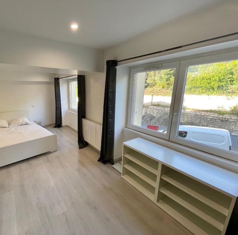 Loft ravissant à 5 mn de la Basilique Notre Dame de Fourvière 5 Avenue Barthélémy Buyer, 69005 Lyon