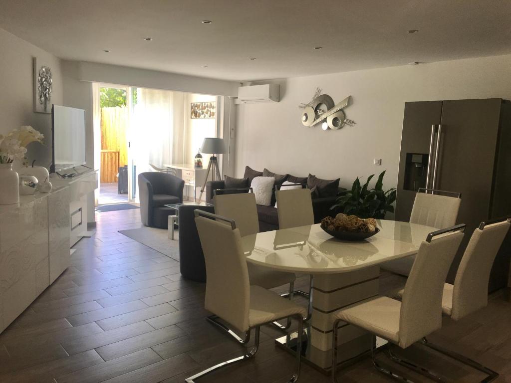 Appartement Loft ravissant avec piscine 73 Avenue de Grasse 06800 Cagnes-sur-Mer