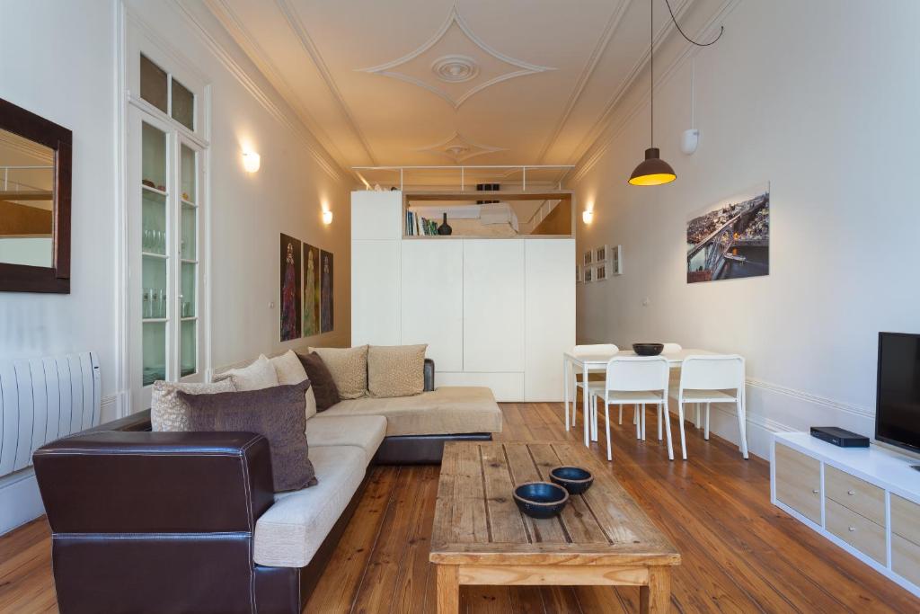 Loft Ribeira - 3px - Spacious Flat Rua Mouzinho da Silveira, 85 1º Dt Frt, 4050-420 Porto