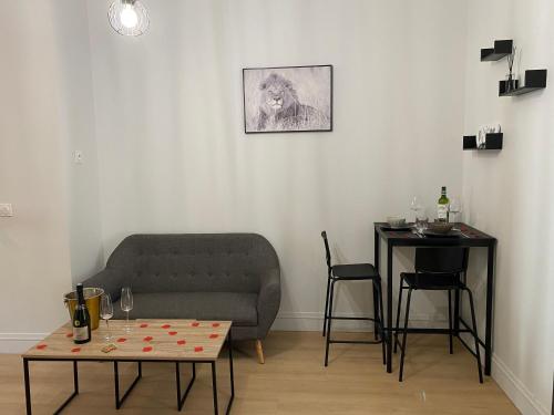 Loft romantique avec jacuzzi comprenant pack romantique et champagne OFFERTS