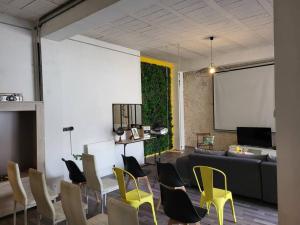 LOFT SALLE FITNESS BILLARD RERC VIDEOPROJECTEUR