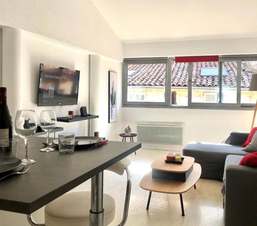 Loft sous les toits lumineux - Capitole-Daurade-Esquirol - Wifi 28 Rue Peyrolières, 31000 Toulouse