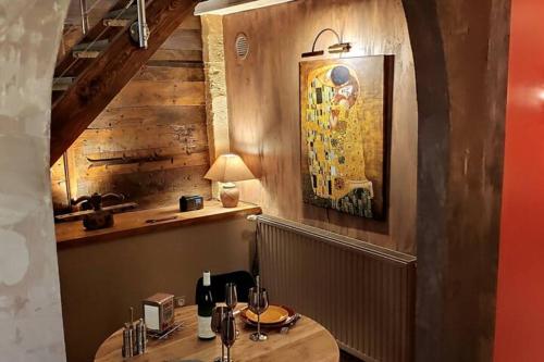 Loft Tour de garde XIVe siècle SARLAT 70 m² Balnéo