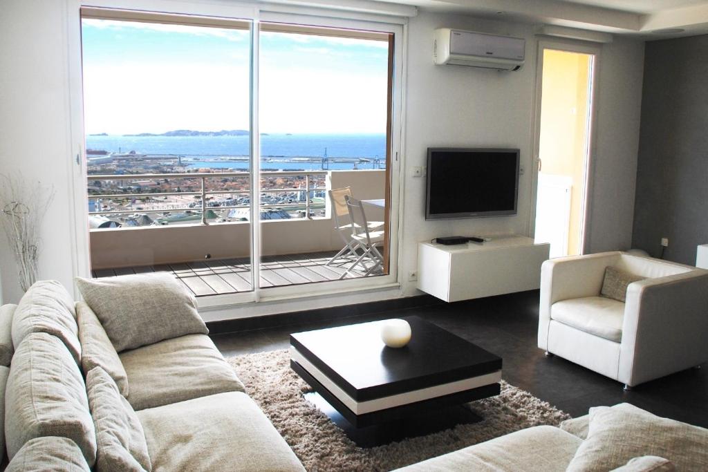 Appartement Loft Vue Mer Résidence Les Terrasses de la Méditerranée - Rond-Point de Foresta - Appt E22 13015 Marseille