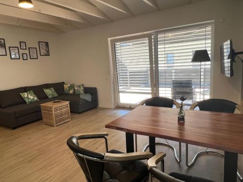 Loft Wohnung Appartement auf 2 Etagen, Nähe Neckar