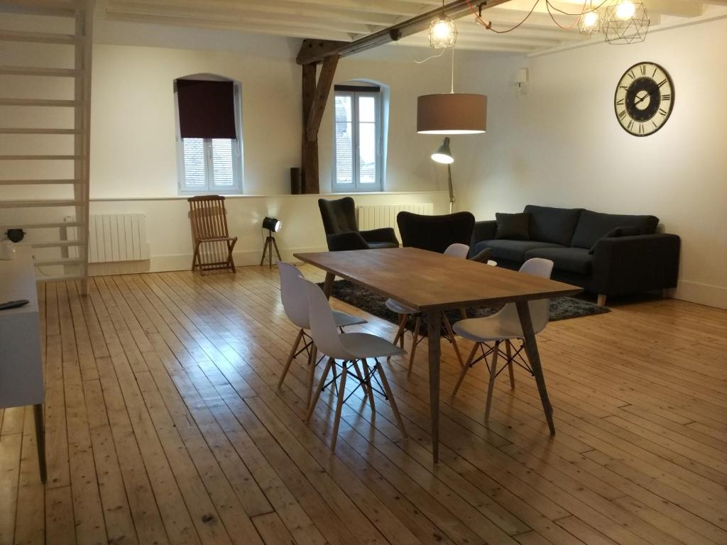 Appartement Loft Zola Appartement 3eme étage 31 bis rue Monge 21000 Dijon