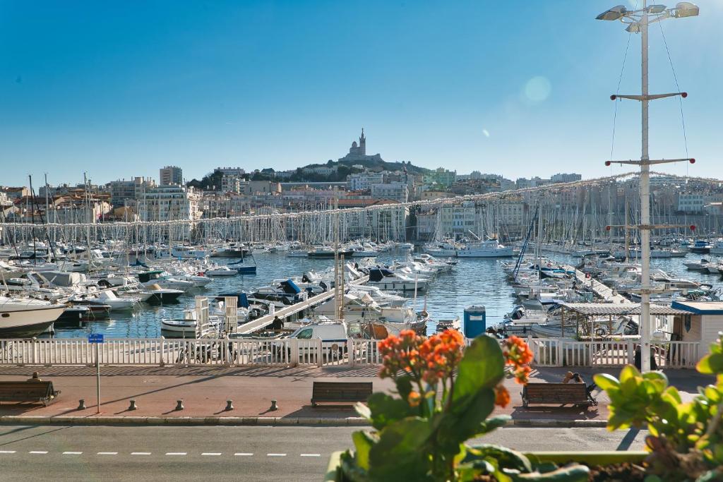 LOGE - Super Studio avec vue directe sur le Vieux-Port 45 Rue de la Loge, 13002 Marseille