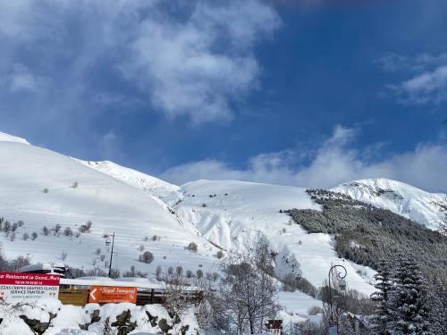 Logement 4/6 personnes à la montagne avec piscine