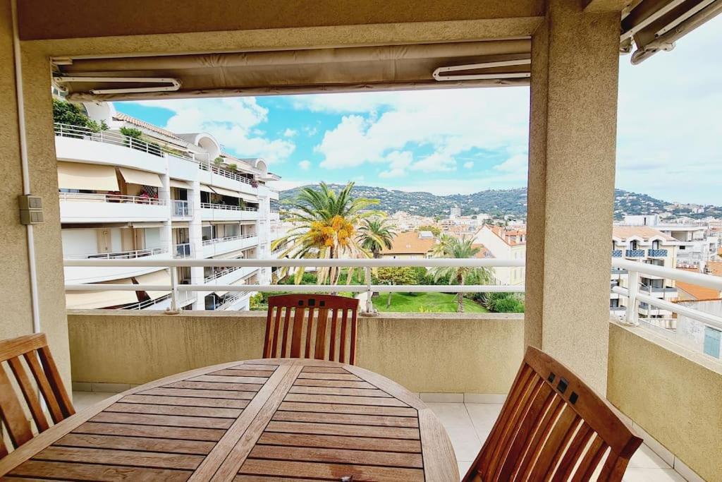 Appartement Logement 4 personnes ensoleillé avec terrasse (BEG) 5 Rue Henri Paschke 06400 Cannes