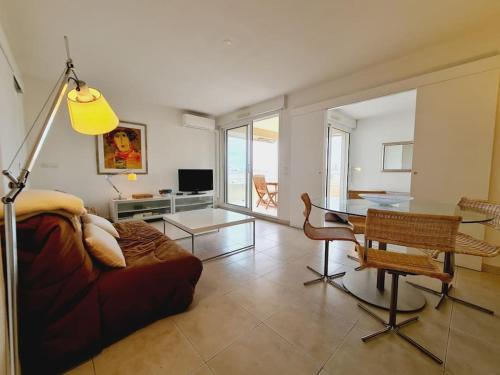 Logement 4 personnes ensoleillé avec terrasse (BEG)