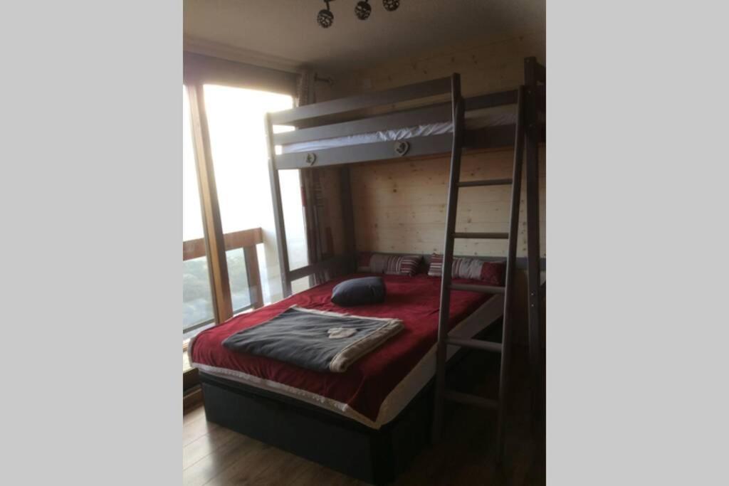 Appartement Logement 5 pers. Soyouz classé 2** skis aux pieds 19ème étage Immeuble Soyouz 73300 Le Corbier