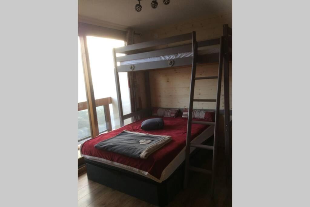 Logement 5 pers. Soyouz classé 2** skis aux pieds 19ème étage Immeuble Soyouz, 73300 Le Corbier