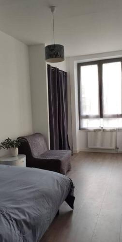 logement 5 personnes proche CV et parking privé