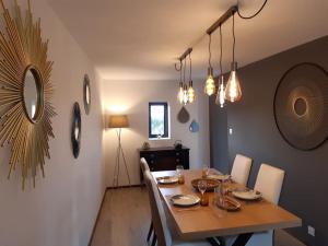 Logement 80 m2 avec terrasses entre les deux abers