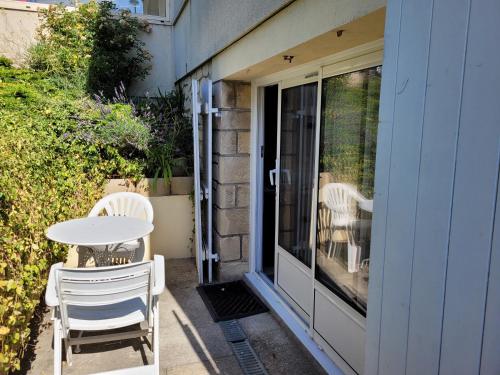 logement à 50 m de la mer !