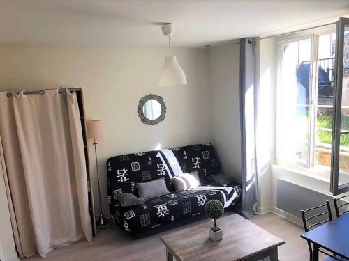 Logement à Brive proche de la gare et du centre ville avec Fibre internet Netflix et Stationnements gratuits