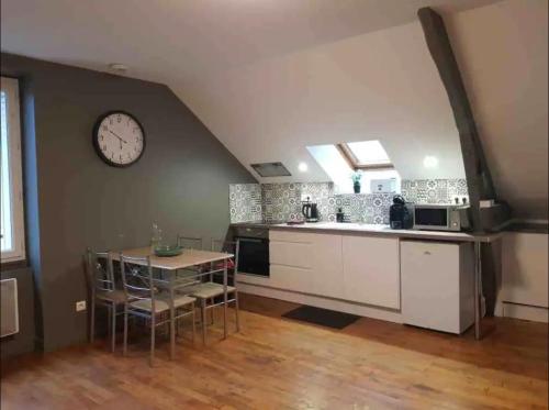 Logement à Brive proche du centre-ville et de la gare avec Netflix internet fibre et Stationnement gratuit
