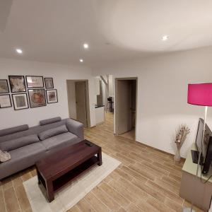 Appartement Logement au calme de la campagne 198 Place du Jeu de Paume 60190 Moyenneville Picardie