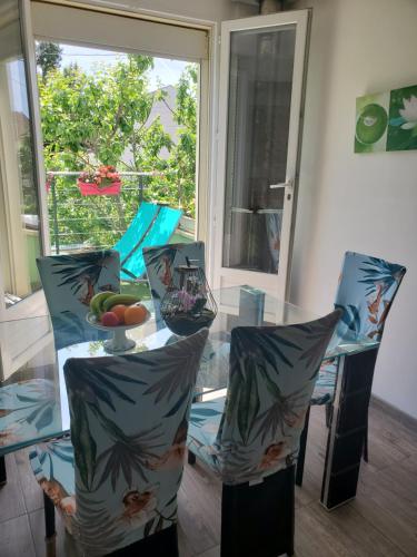 Logement calme et ensoleillé dans maison de ville