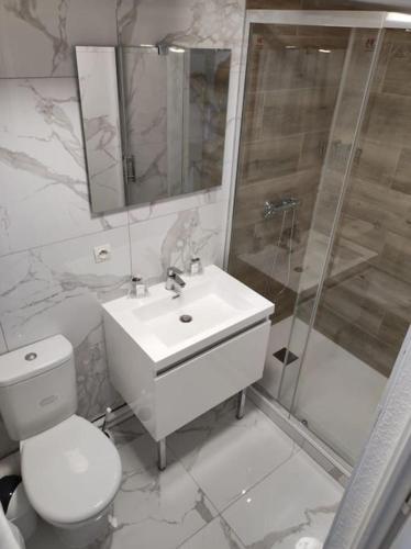 Logement cosy, magnifique vue mer