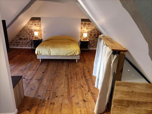 Logement entier Bourg Collonges la Rouge
